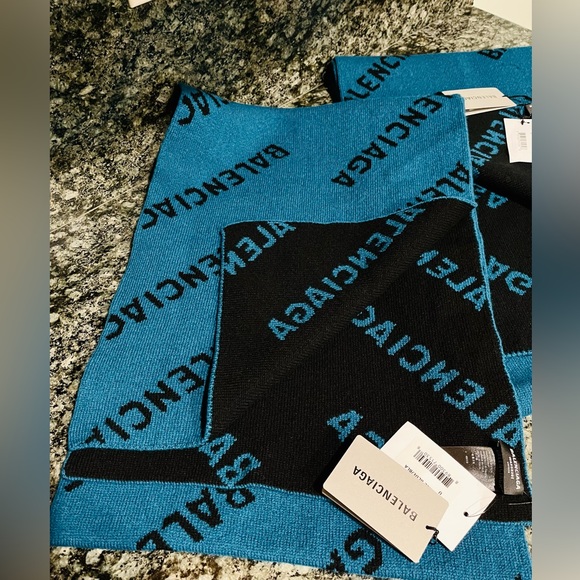 Balenciaga wool scarf new with tag - Picture 1 of 4